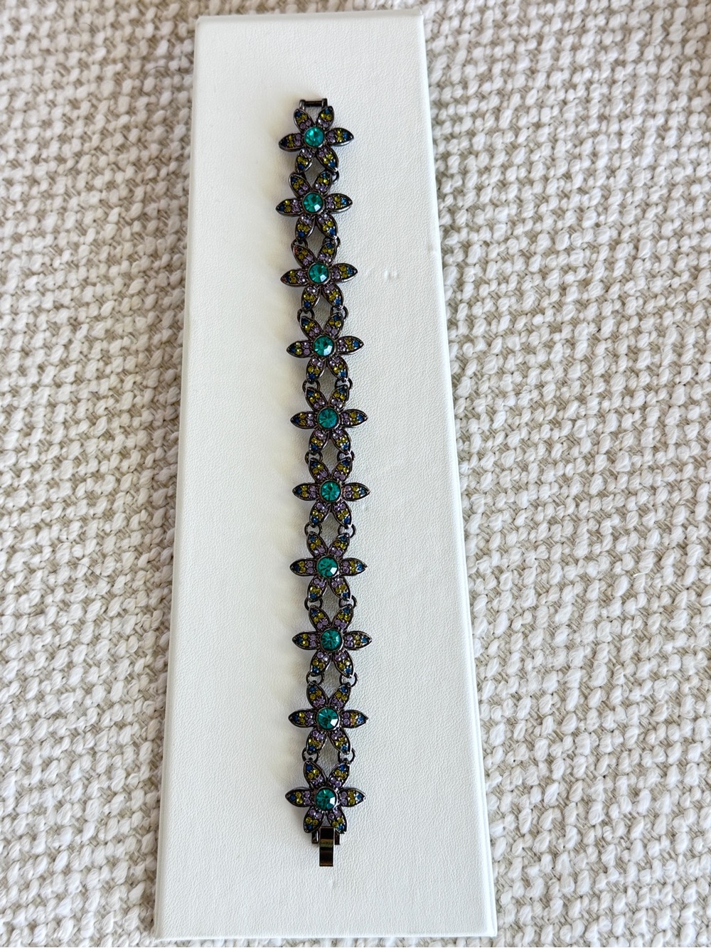 Joan Rivers Teal and Olive Flower Link Bracelet - Picture 4 of 8